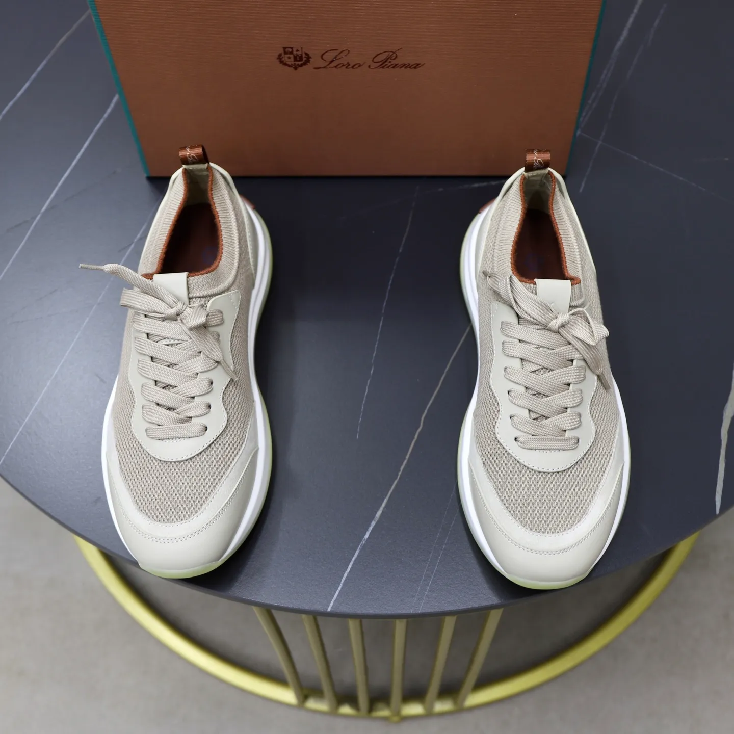 Factory price: 💰620 Loropiana LP men's shoes ♞size; 38-44 "45.46 customization" cowhide stitching and cowhide feet. It is really easy to wear, lazy, relaxed, casual, perfect comfort, and there are many color choices, and they all look good with clothes. Is it true that Loropiana can bring social value? “Loropiana is the best thing money can buy”